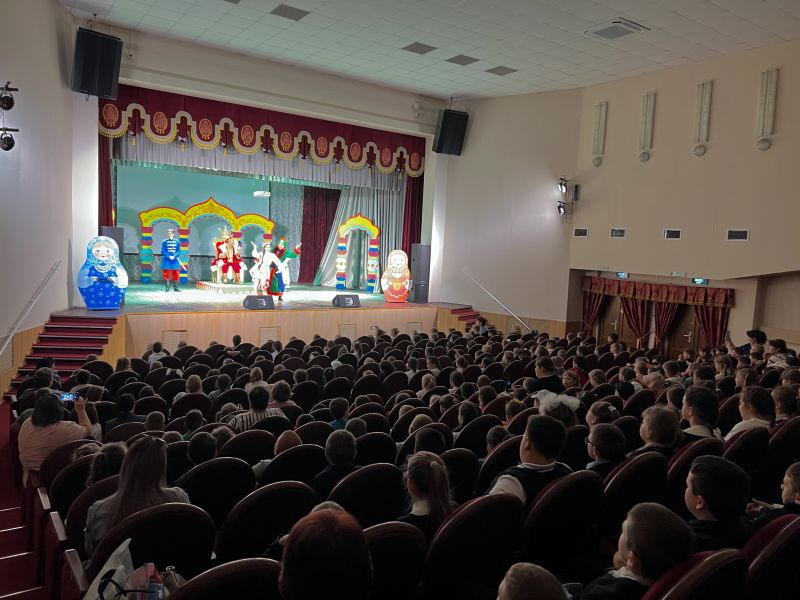Гастроли театра